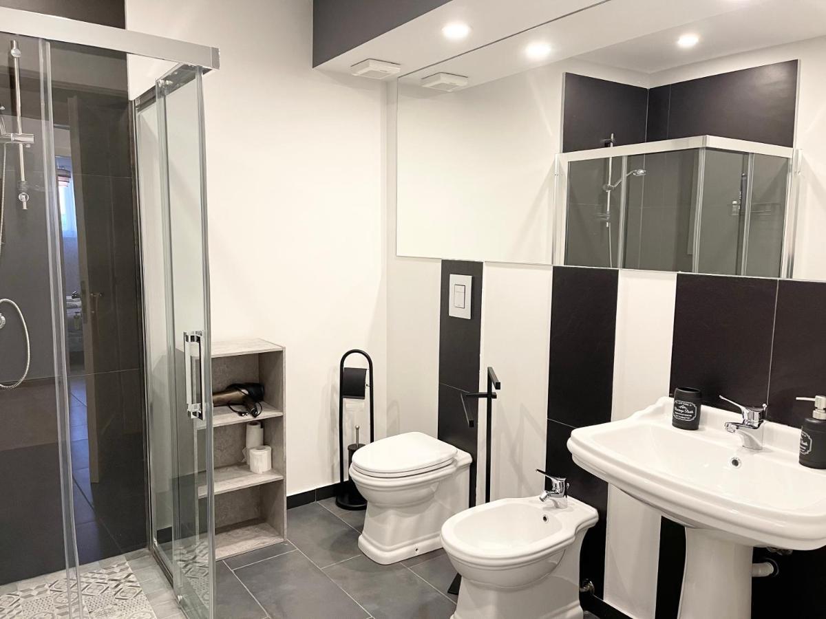 B&B Antichi Cortili แตร์มินิ อิเมเรเซ ภายนอก รูปภาพ
