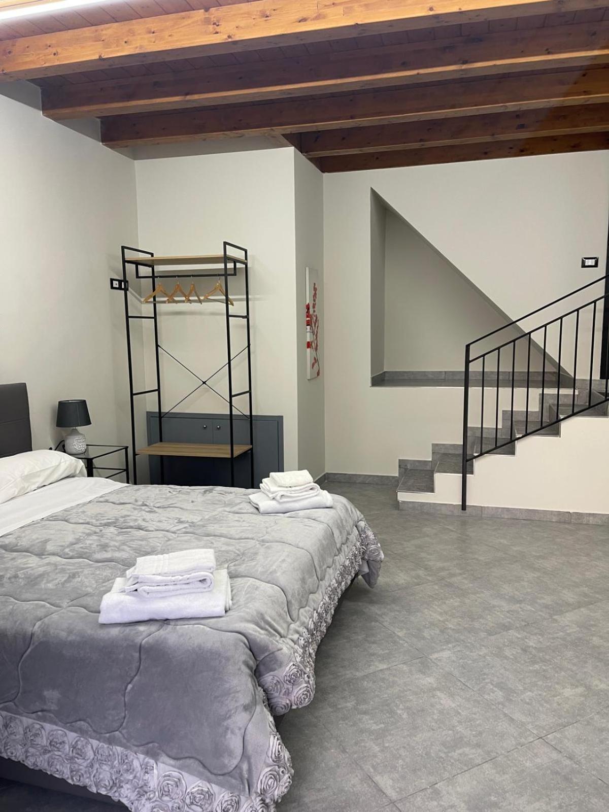 B&B Antichi Cortili แตร์มินิ อิเมเรเซ ภายนอก รูปภาพ